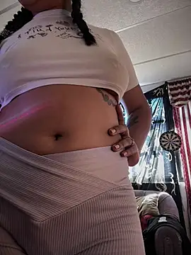 A Good Witch online show from 04-25-26, 01:41