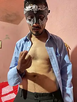 Snapshot of maxitravieso chatting on 04-11-26, 11:53 maxitravieso online show from 04-11-26, 11:53