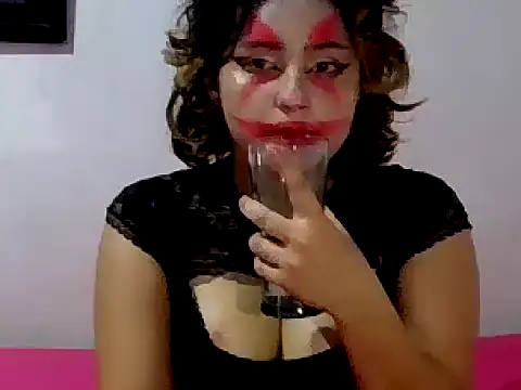 Snapshot of alisson_indraa chatting on 12-01-25, 05:18 alisson indraa online show from 12-01-25, 05:18