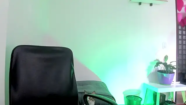 MaddieHunter online show from 02-02-26, 02:49