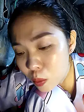 Lin-kute98 online show from 04-18-26, 01:04