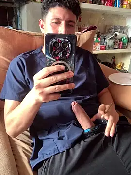 Snapshot of angelxxx95 chatting on 02-13-26, 07:10 angelxxx95 online show from 02-13-26, 07:10