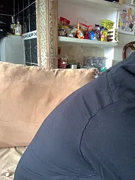 Snapshot of angelxxx95 chatting on 02-18-26, 04:25 angelxxx95 online show from 02-18-26, 04:25