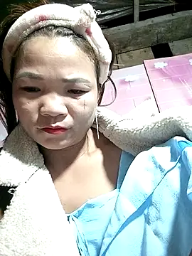 Snapshot of -mayman99 chatting on 12-13-25, 11:54 -mayman99 online show from 12-13-25, 11:54