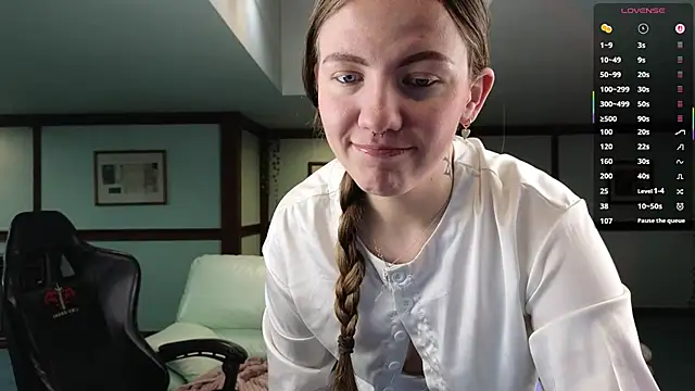 KiraRustle online show from 02-05-26, 02:49