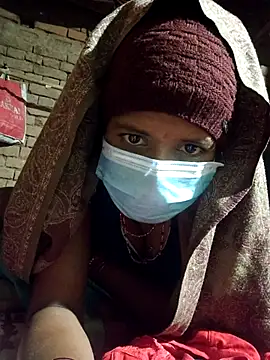 Snapshot of Curvy_Vamikaa chatting on 12-05-25, 03:09 Curvy Vamikaa online show from 12-05-25, 03:09