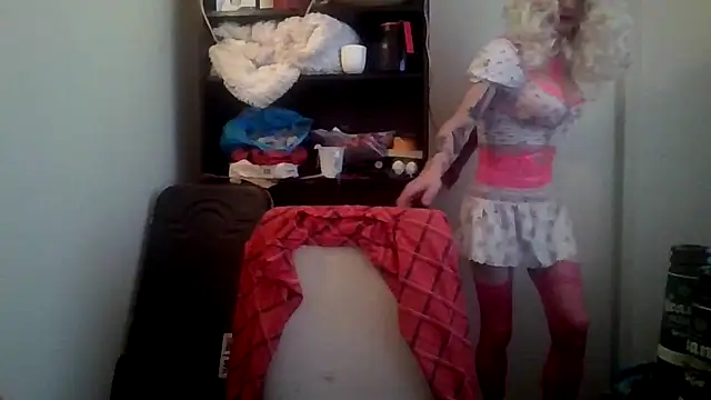 Snapshot of chantal1212 chatting on 11-24-25, 10:48 chantal1212 online show from 11-24-25, 10:48