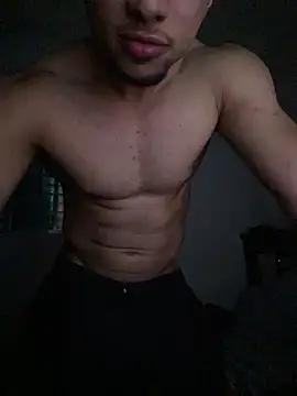 Snapshot of MoreninhoMagrinho chatting on 11-28-25, 04:04 MoreninhoMagrinho online show from 11-28-25, 04:04