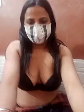 Snapshot of Harmanjeet_kaur chatting on 12-03-25, 05:44 Harmanjeet kaur online show from 12-03-25, 05:44