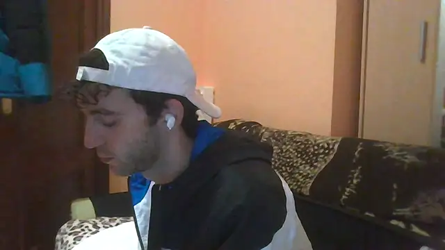 Hugoo 21 online show from 12-17-25, 10:49