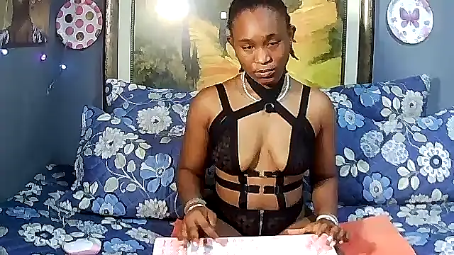 Snapshot of JuicyEbonyGoddess chatting on 03-22-26, 01:47 JuicyEbonyGoddess online show from 03-22-26, 01:47