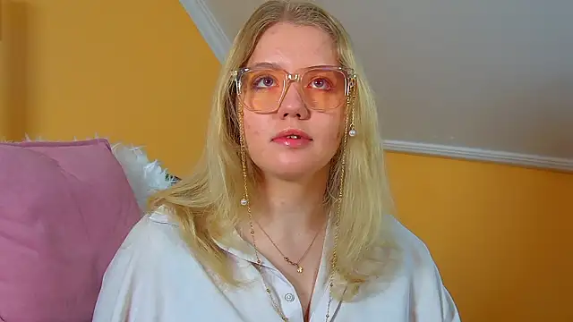 EmilyEvanse online show from 02-24-26, 06:22