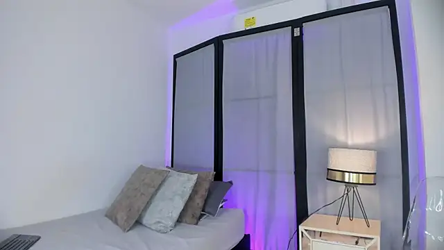 niicole steele  online show from 01-07-26, 07:05