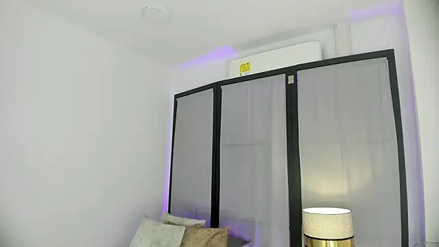 niicole steele  online show from 04-16-26, 07:58