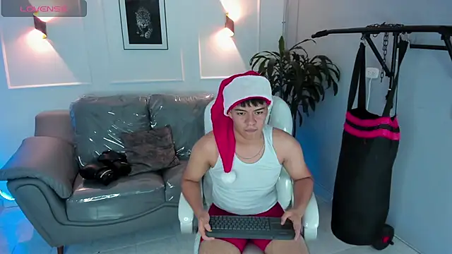 Snapshot of Paul_27_ chatting on 12-03-25, 04:09 Paul 27 online show from 12-03-25, 04:09