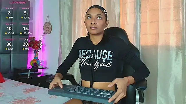 TashaNaughty4u online show from 06-11-26, 07:34