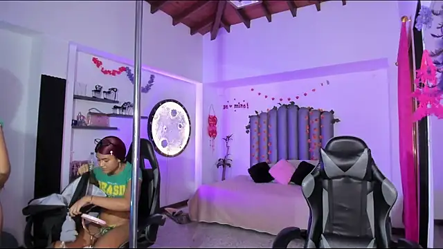 Polett Amaranta online show from 04-23-26, 12:04