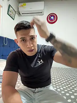 OliverWest04 online show from 04-14-26, 05:19