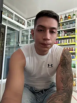 OliverWest04 online show from 05-19-26, 04:02