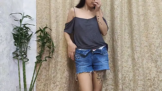 Snapshot of Lila_Rudy2805 chatting on 12-03-25, 01:53 Lila Rudy2805 online show from 12-03-25, 01:53