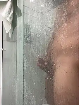 Snapshot of soubi777 chatting on 04-12-26, 03:44 soubi777 online show from 04-12-26, 03:44