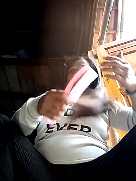 Snapshot of hey-bana chatting on 12-01-25, 08:30 hey-bana online show from 12-01-25, 08:30