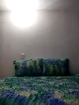 Snapshot of NiinaHans chatting on 11-26-25, 11:11 NiinaHans online show from 11-26-25, 11:11