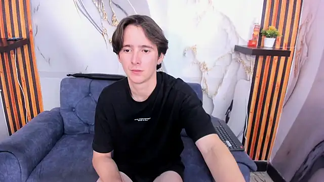 Snapshot of Aaron_LatinMen2 chatting on 11-26-25, 03:40 Aaron LatinMen2 online show from 11-26-25, 03:40