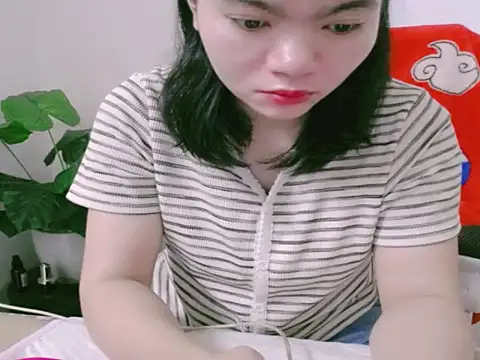 Snapshot of Lisa537- chatting on 12-03-25, 06:17 Lisa537- online show from 12-03-25, 06:17