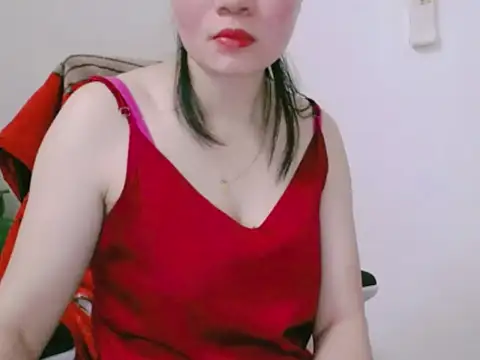 Snapshot of Lisa537- chatting on 12-17-25, 01:33 Lisa537- online show from 12-17-25, 01:33