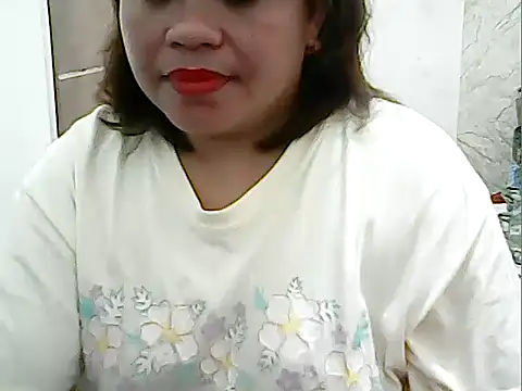 Snapshot of cutechubby chatting on 11-25-25, 10:43 cutechubby online show from 11-25-25, 10:43