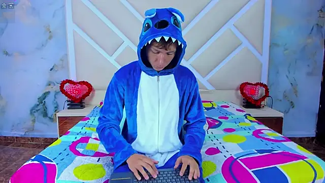 Snapshot of sammysex- chatting on 11-29-25, 06:27 sammysex- online show from 11-29-25, 06:27