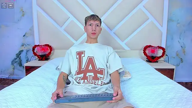 Snapshot of sammysex- chatting on 12-01-25, 06:18 sammysex- online show from 12-01-25, 06:18