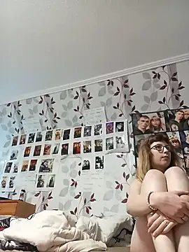 Snapshot of PS0883 chatting on 11-27-25, 10:34 PS0883 online show from 11-27-25, 10:34