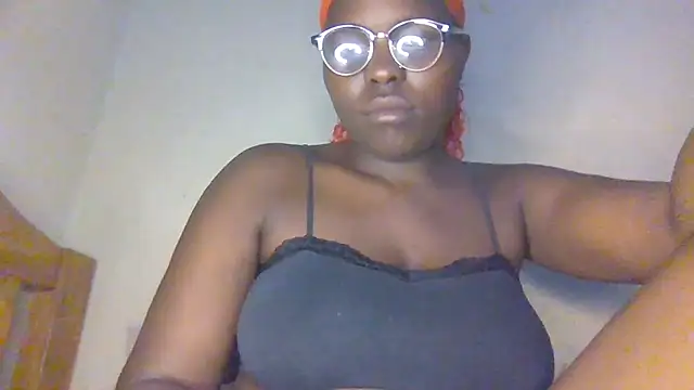 Snapshot of TittyByte chatting on 11-30-25, 01:31 TittyByte online show from 11-30-25, 01:31