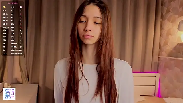 CoraleeSpadlin online show from 11-30-25, 04:22