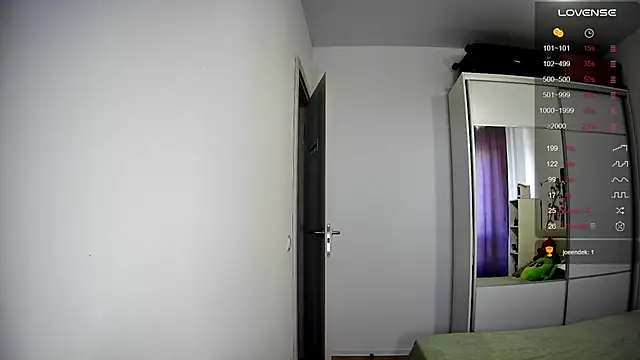 Snapshot of ArianeRandy chatting on 06-17-26, 03:13 ArianeRandy online show from 06-17-26, 03:13