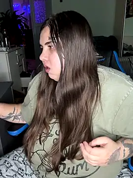 Snapshot of MariasV chatting on 12-13-25, 07:53 MariasV online show from 12-13-25, 07:53