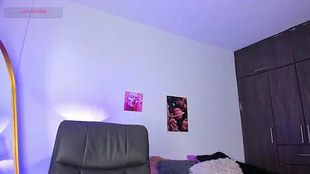 camila hott69  online show from 03-26-26, 03:01