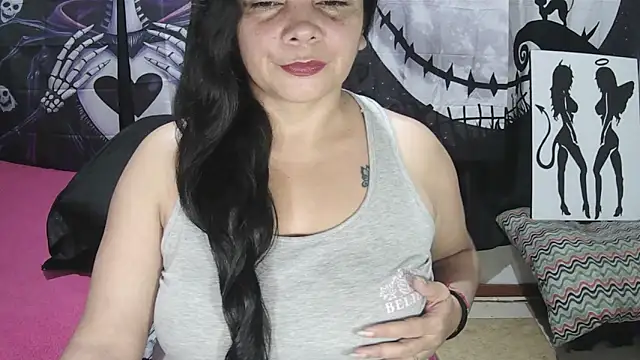 Snapshot of vivian-milf chatting on 06-13-26, 01:47 vivian-milf online show from 06-13-26, 01:47