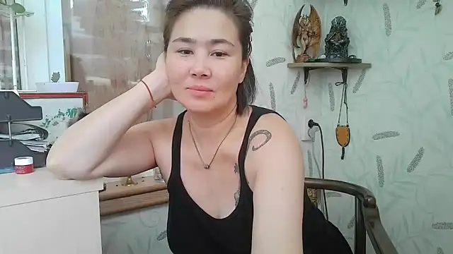 Snapshot of Nettie_Allie chatting on 12-04-25, 10:35 Nettie Allie online show from 12-04-25, 10:35