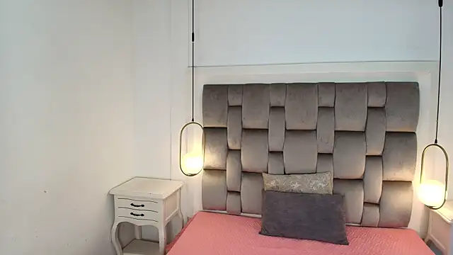 Snapshot of gaby_smit__ chatting on 11-28-25, 11:35 gaby smit online show from 11-28-25, 11:35