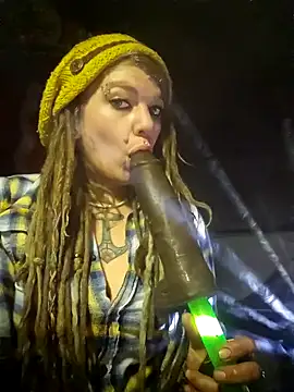 Horny hippie online show from 02-18-25, 09:20