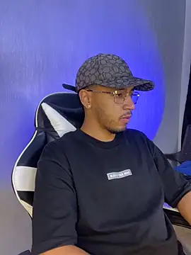 Snapshot of Brand_Collins chatting on 12-16-25, 08:14 Brand Collins online show from 12-16-25, 08:14