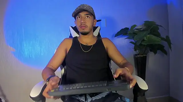 Brand Collins online show from 12-19-25, 09:44