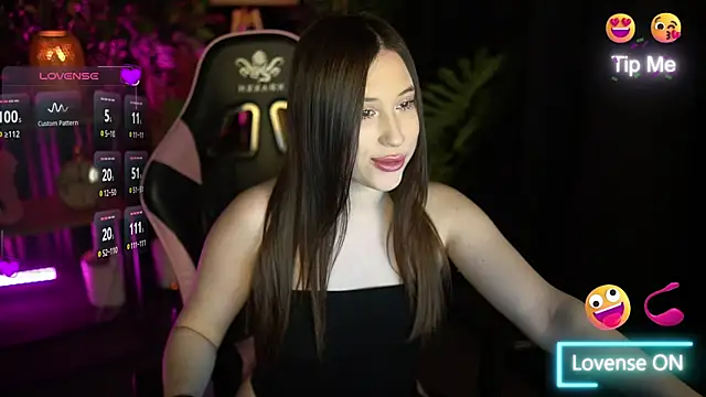 Snapshot of SoffiRay chatting on 12-04-25, 03:10 SoffiRay online show from 12-04-25, 03:10