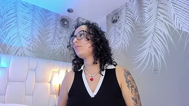 Snapshot of sarah_sluty chatting on 07-23-26, 02:09 sarah sluty online show from 07-23-26, 02:09