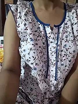 Snapshot of RASHMI_SHARMA9 chatting on 05-20-26, 06:03 RASHMI SHARMA9 online show from 05-20-26, 06:03