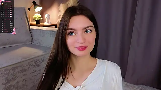 Snapshot of Sara_Kinsly chatting on 12-01-25, 06:18 Sara Kinsly online show from 12-01-25, 06:18