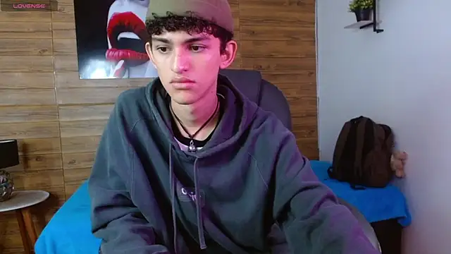 Snapshot of Michaelkoiv chatting on 11-27-25, 12:07 Michaelkoiv online show from 11-27-25, 12:07